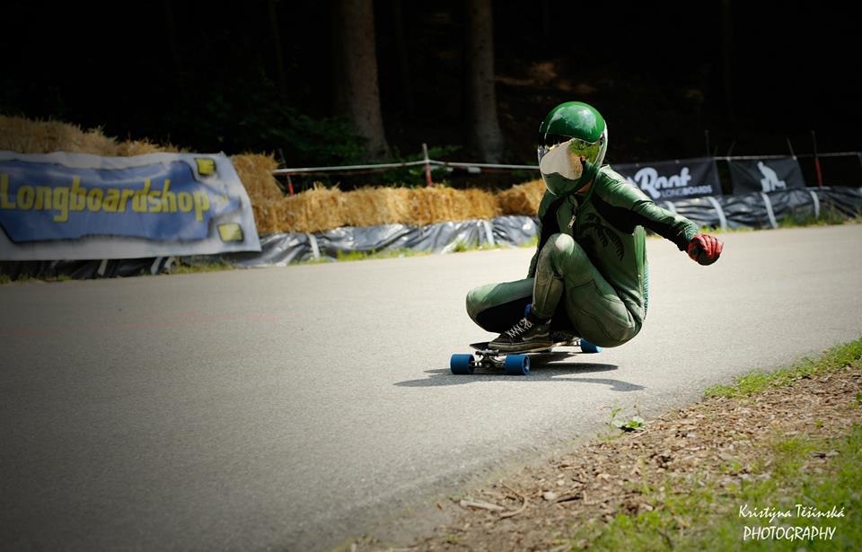 longboard girls crew, longboard, girl, downhill, almabtrieb, idf, race, badass